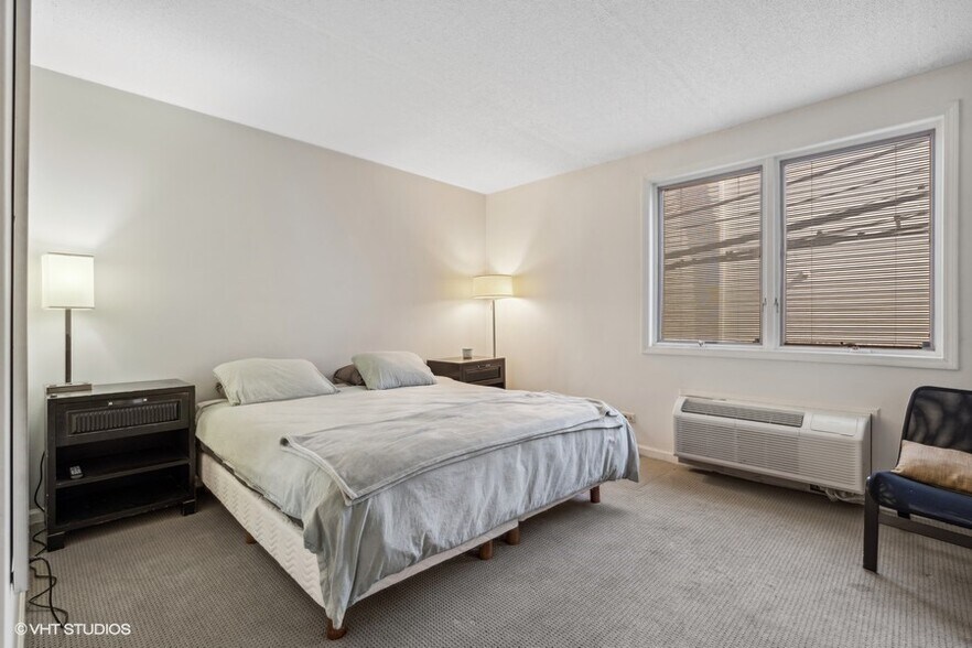 More Photos Of , Chicago Multifamily For Sale