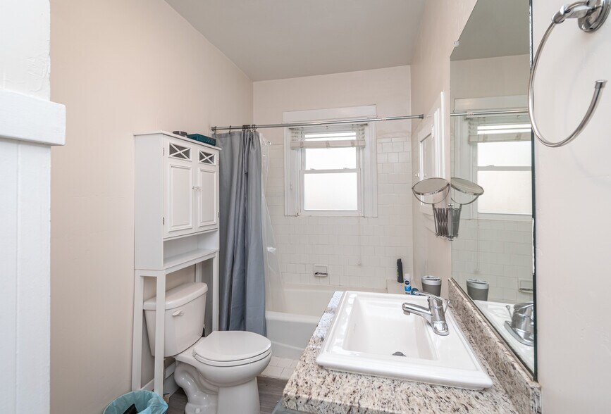 More Photos Of 2110-2112 I St, Sacramento Apartments For Sale