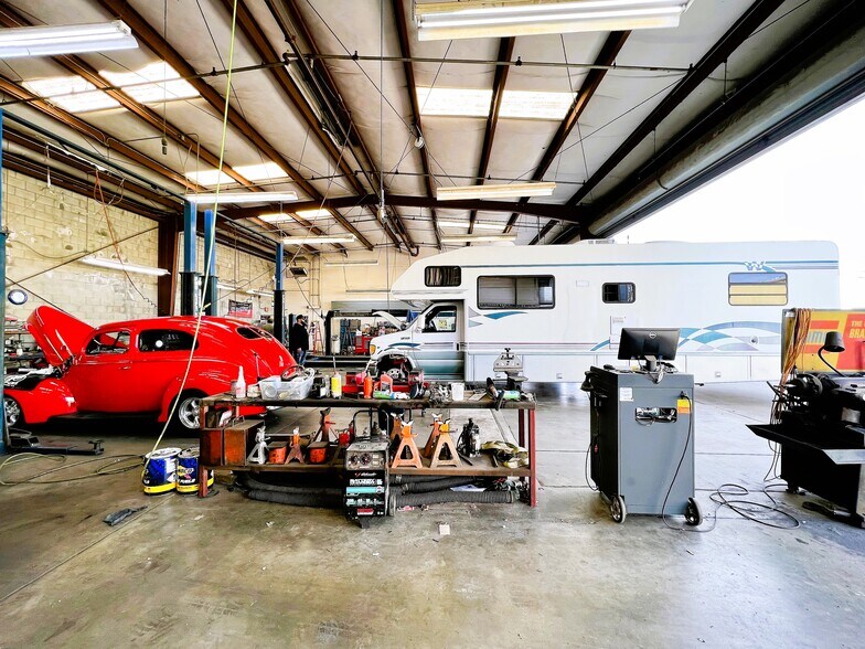 248 S Airport Way, Manteca, CA 95337 Auto Repair For Sale