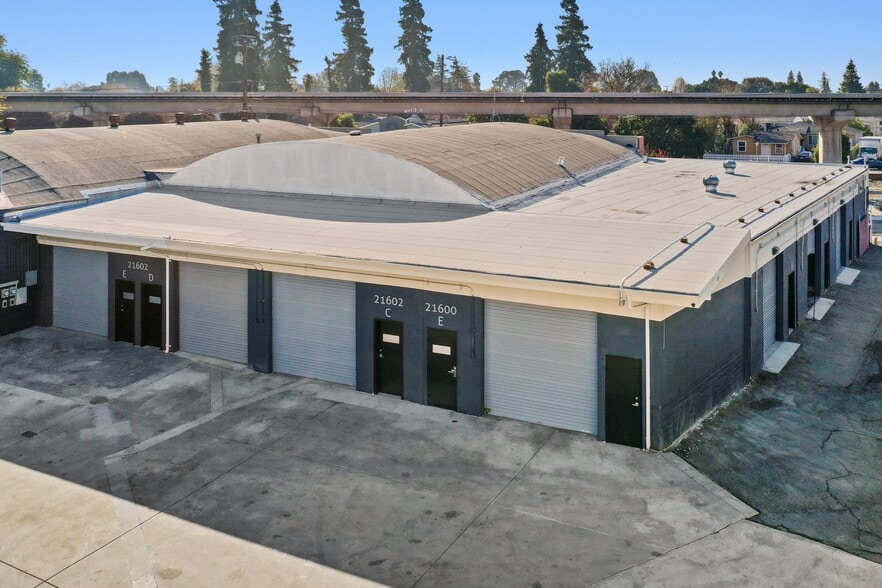 More Photos Of 21602-21612 Western Blvd, Hayward Service For Lease