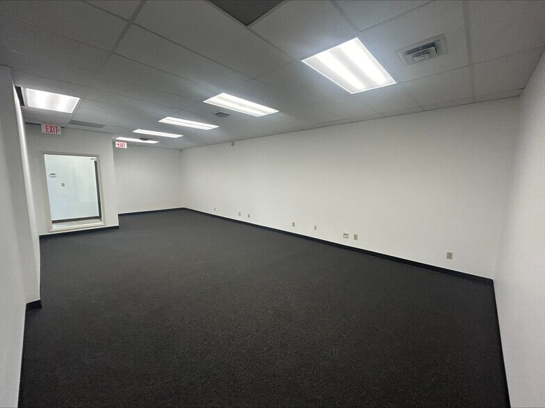More Photos Of 3371 W Cleveland Rd, South Bend Light Distribution For Lease
