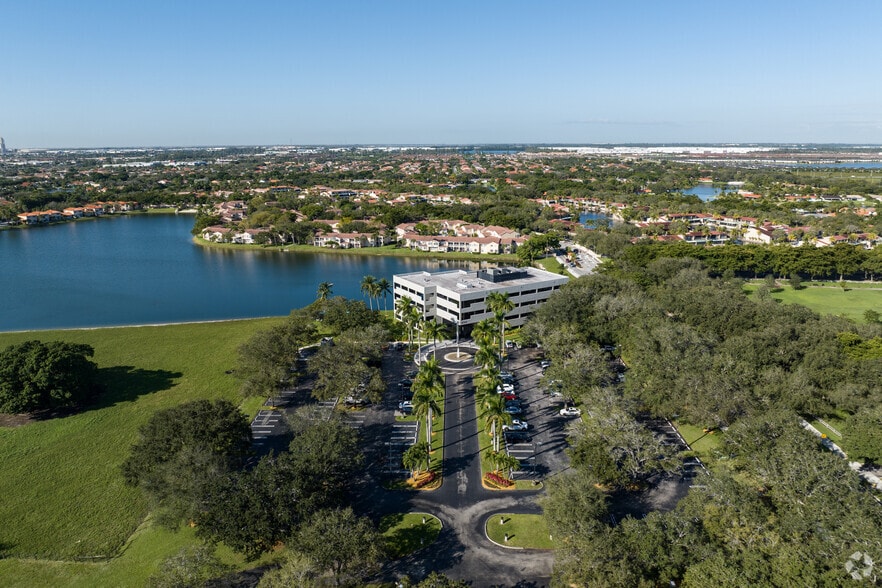 More Photos Of 8100 Oak Ln, Miami Lakes Unknown For Lease