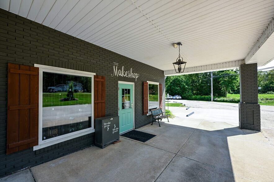 More Photos Of 4434 Wadsworth Rd, Norton Freestanding For Sale