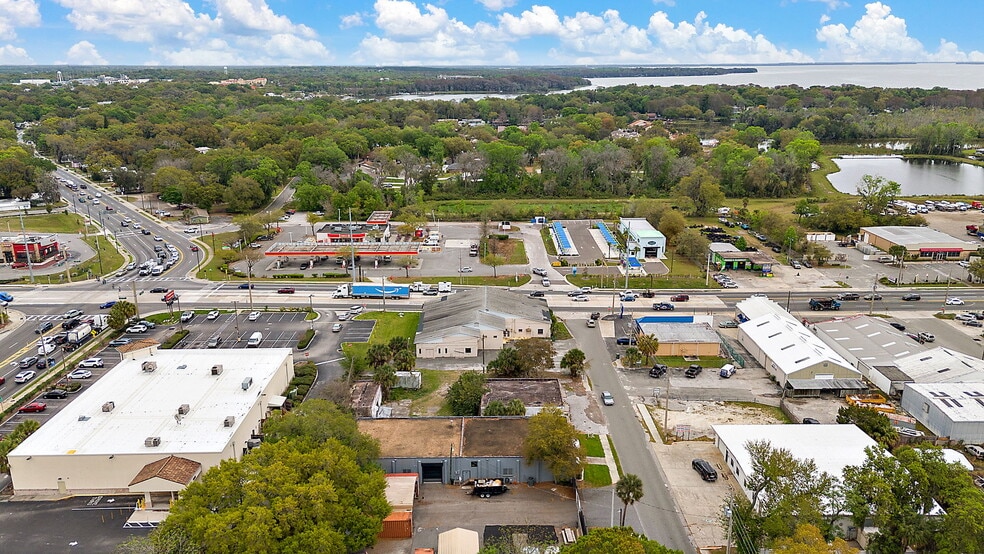 More Photos Of 911 S 14th St, Leesburg Freestanding For Sale