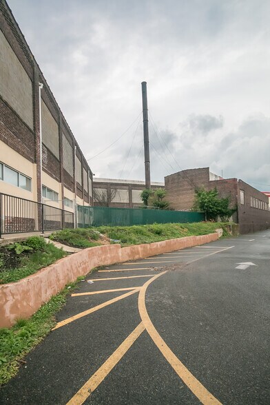 More Photos Of 432 W Allegheny Ave, Philadelphia Warehouse For Sale