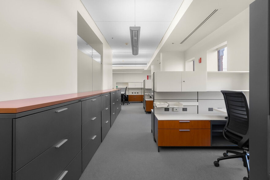 More Photos Of 301 Washington St, Columbus Office For Lease