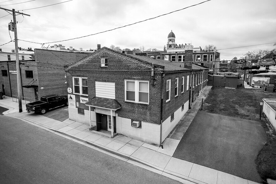 More Photos Of 61-65 E Main St, Westminster Office For Lease