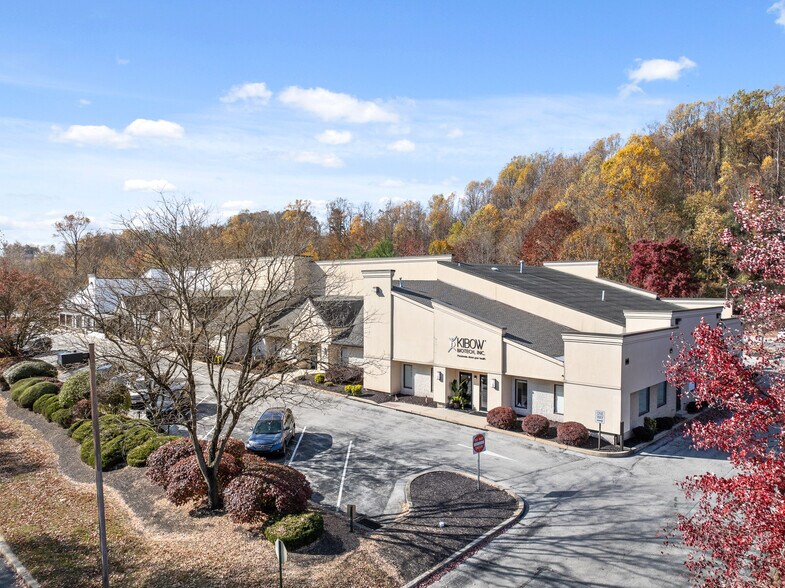 More Photos Of 4855 West Chester Pike, Newtown Square Unknown For Lease