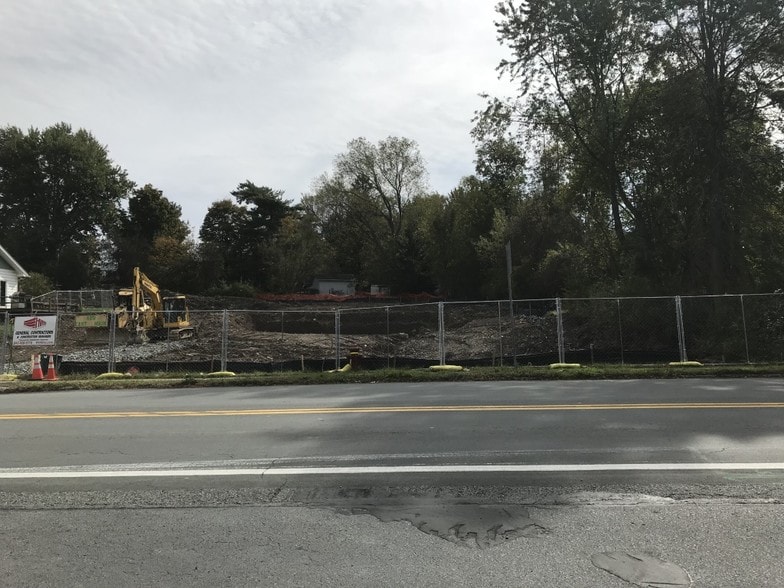 More Photos Of 466 E Main St, Middletown Medical For Lease