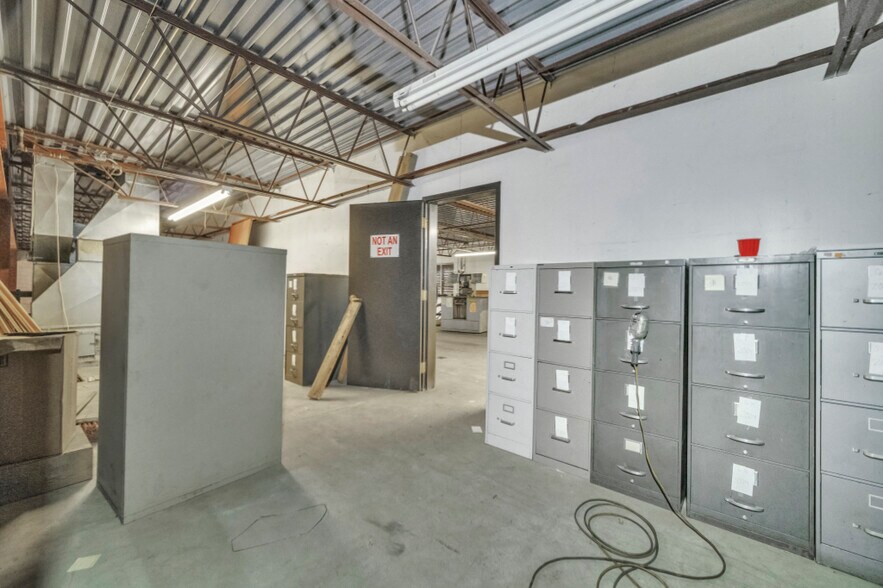 More Photos Of 4878 Van Epps Rd, Brooklyn Heights Manufacturing For Sale