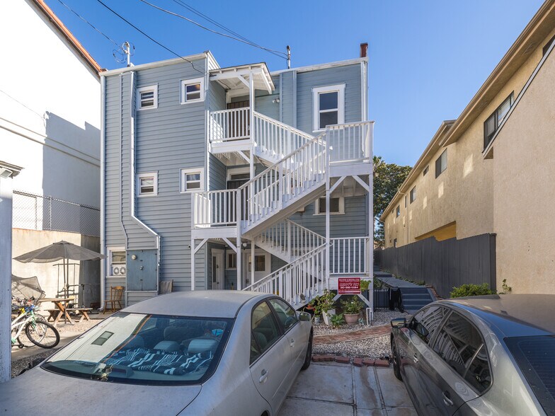 More Photos Of 221 Concord St, El Segundo Apartments For Sale
