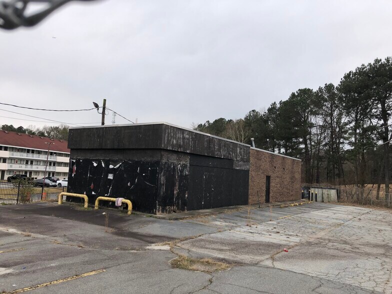 More Photos Of 4255 Shirley Dr, Atlanta Freestanding For Sale