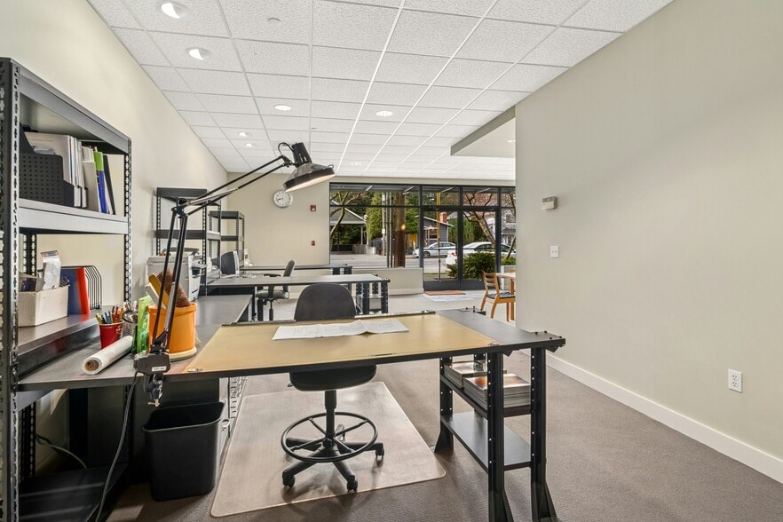 More Photos Of 3121 W Government Way, Seattle Apartments For Sale