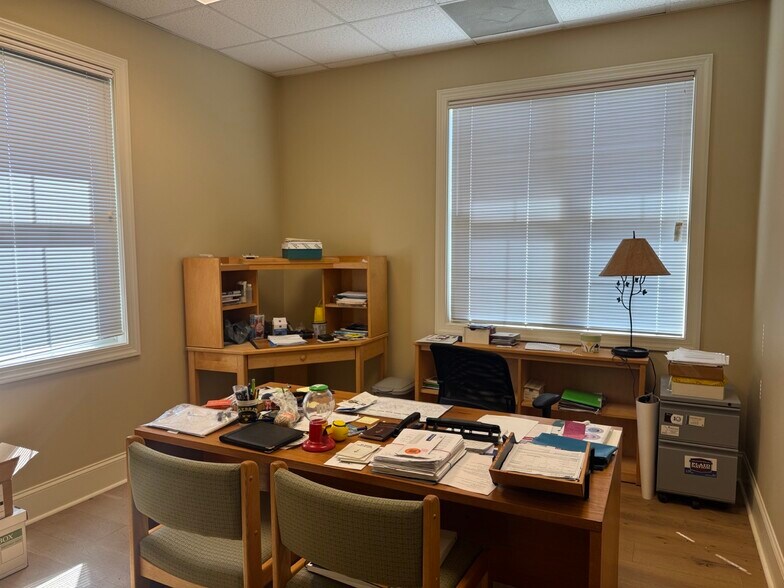 More Photos Of 4101 Main St, Hilton Head Island Office For Sale