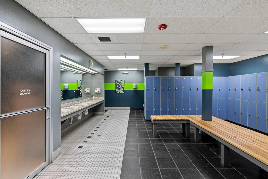 More Photos Of 1314 Auburn Way N, Auburn Health Club For Lease