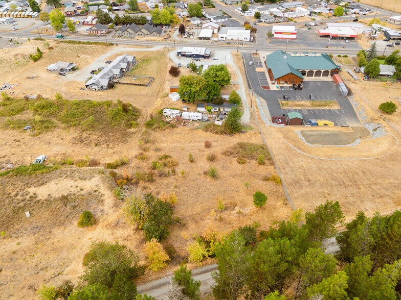 More Photos Of 125 Opresik Ln, Myrtle Creek Bar For Sale