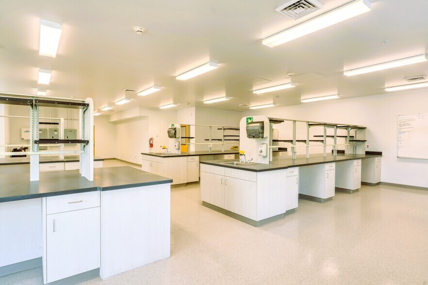 More Photos Of 220 E Rowan Ave, Spokane Medical For Lease