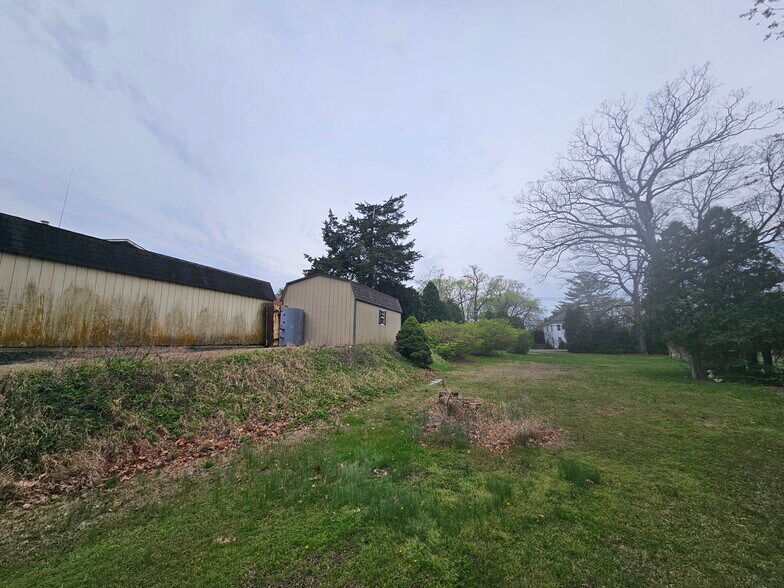 More Photos Of 1737 S Burlington Rd, Bridgeton Flex For Sale