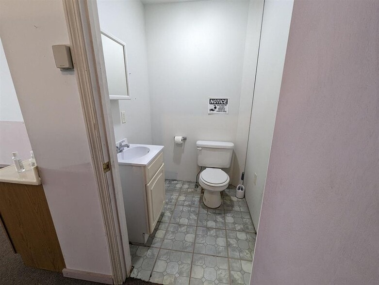 More Photos Of 14-20 Pleasant St, Claremont Storefront Retail Office For Lease