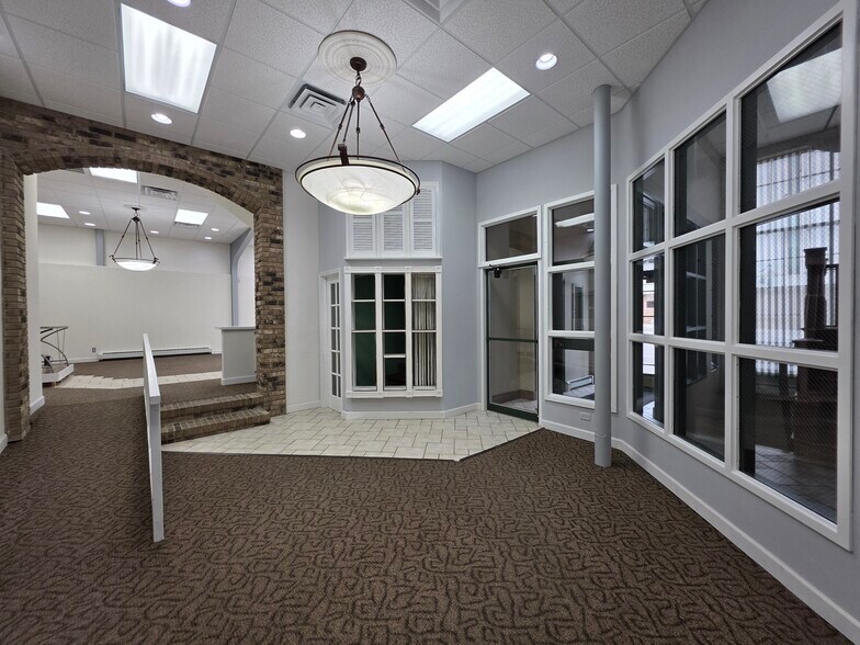 More Photos Of 205 Main St S, Minot Storefront Retail Office For Lease