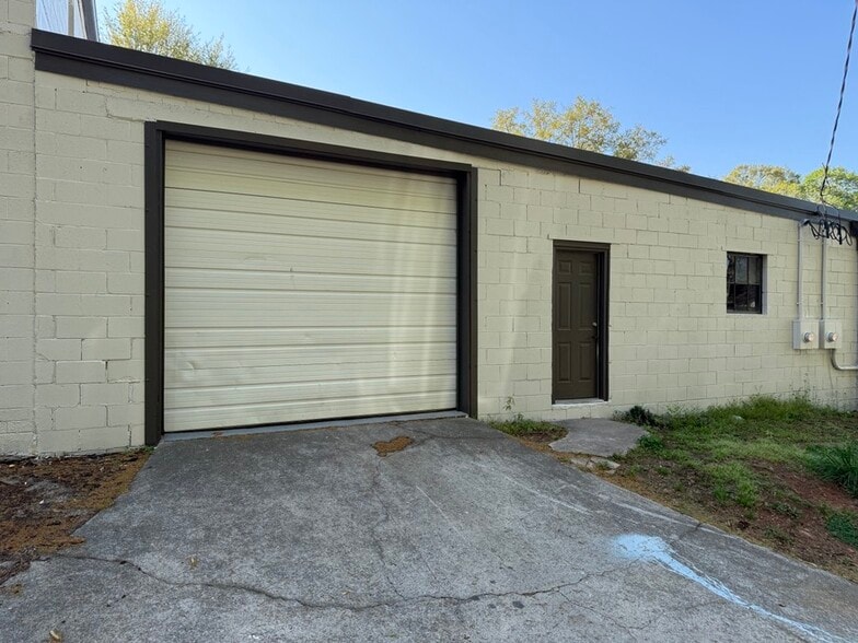Primary Photo Of 235 S Hill St, Buford Warehouse For Lease