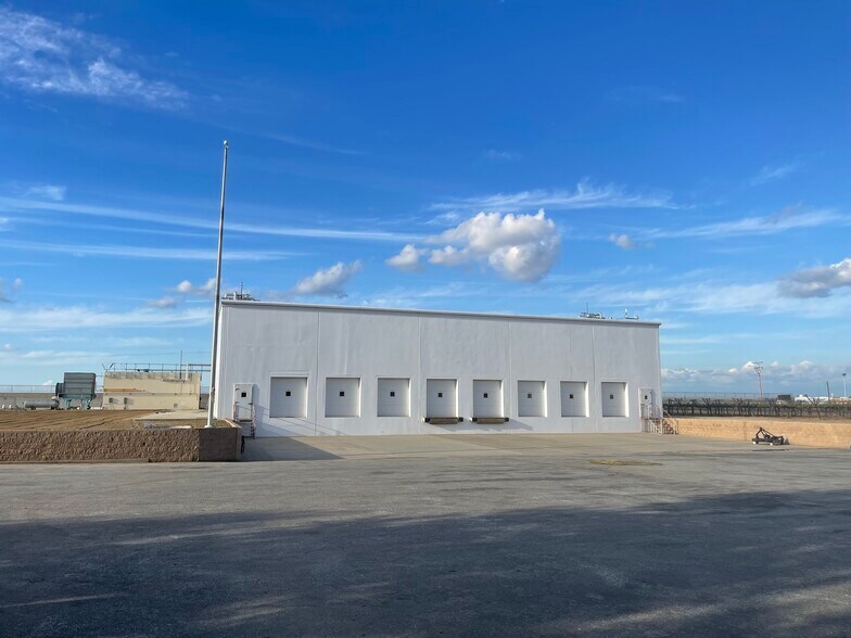 More Photos Of 13002 Zachary Ave, Mc Farland Specialty For Sale