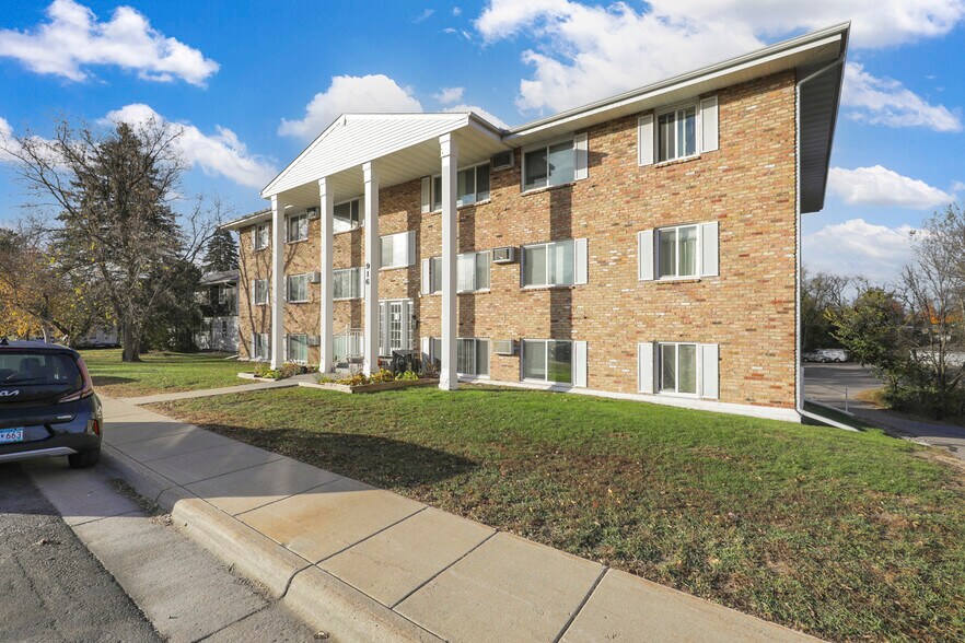 More Photos Of 908 S 8th St, Brainerd Apartments For Sale