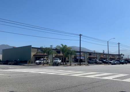 More Photos Of 1001-1025 W Foothill Blvd, Azusa Warehouse For Lease