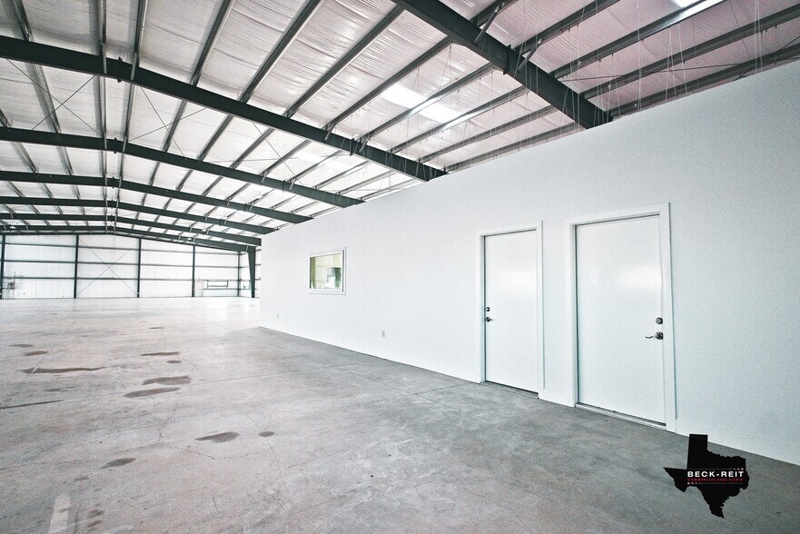 More Photos Of 12955 WRIGHT, Creedmoor Warehouse For Lease