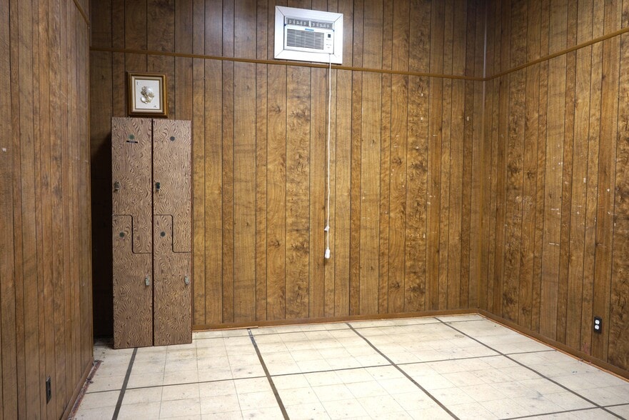 More Photos Of 2810-2812 N Broad St, Philadelphia Office Residential For Sale