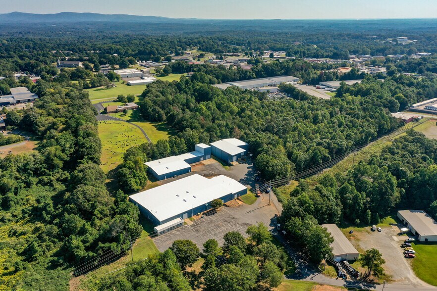 More Photos Of 144 Industrial Dr, Forest City Warehouse For Lease