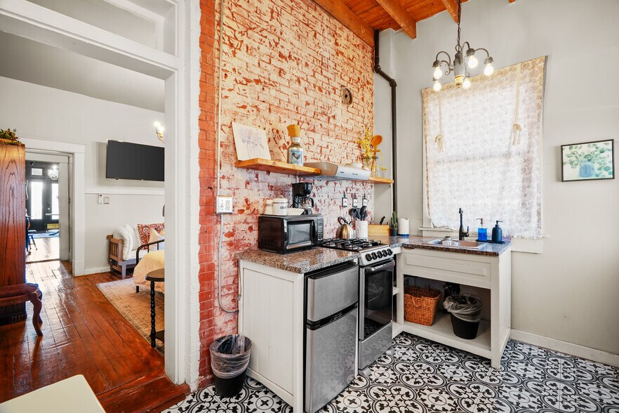 More Photos Of 1137 Arizona Ave, El Paso Apartments For Sale