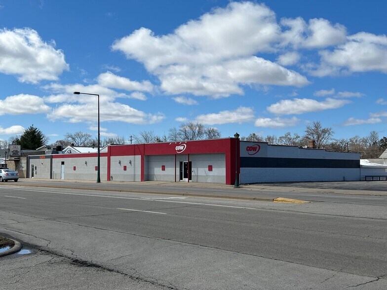 More Photos Of 5642 N 2nd St, Loves Park Office For Lease