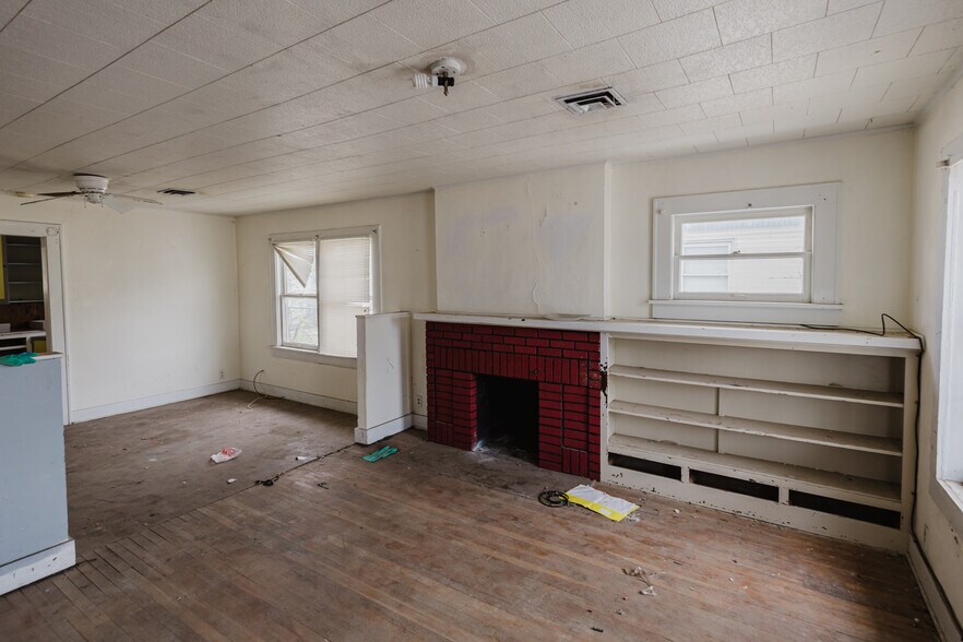 More Photos Of 123 E Madison Ave, Arkansas City Apartments For Sale