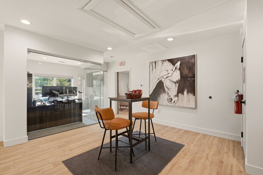 More Photos Of 7274 Elm St, Frisco Office For Sale