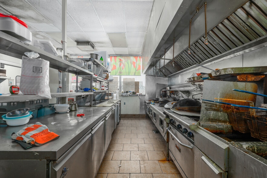 More Photos Of 1137 Walnut St, Red Bluff Restaurant For Sale