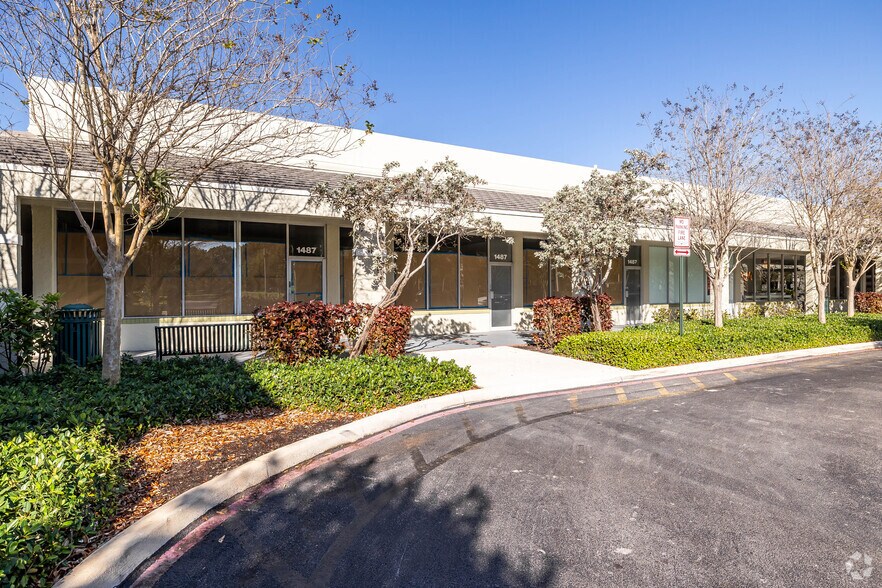 More Photos Of 1341-1663 S University Dr, Plantation Unknown For Lease
