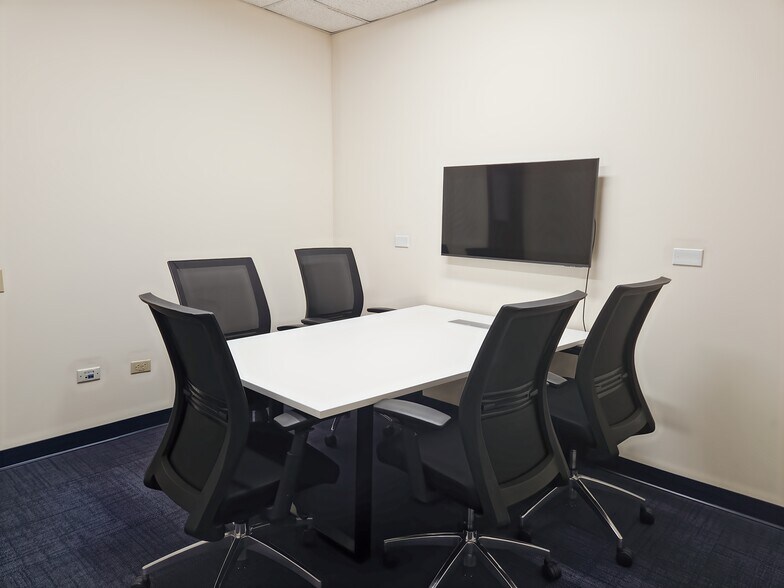 More Photos Of 1 Crossroads Dr, Bedminster Coworking Space