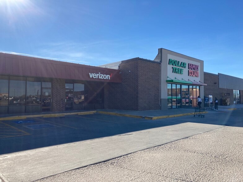 More Photos Of 1300-1322 W 3rd St, Alliance General Retail For Lease