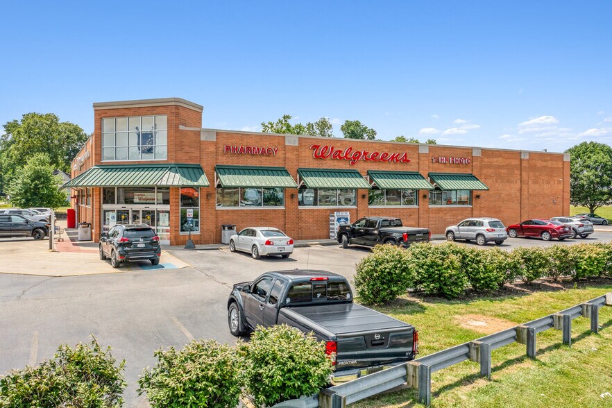 More Photos Of 110 Walnut St, Highland Drugstore For Sale