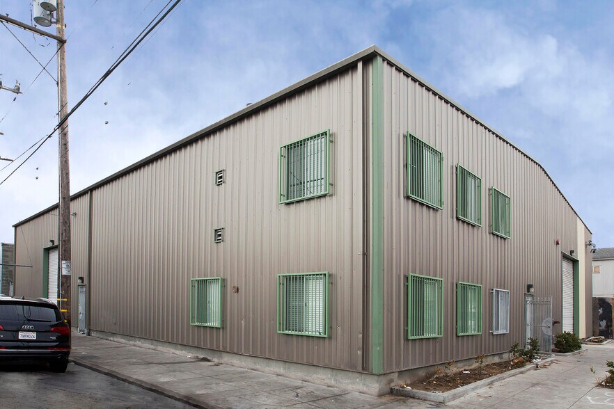 More Photos Of 1405 Van Dyke Ave, San Francisco Industrial For Sale