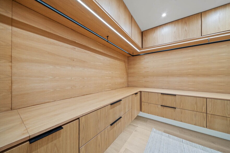 More Photos Of 7372 Fay Ave, La Jolla Multifamily For Sale