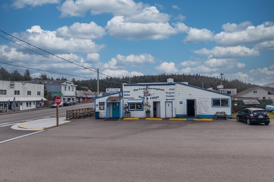 More Photos Of 259 6th St, Port Orford Restaurant For Sale