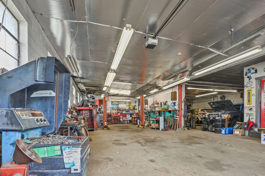 More Photos Of 19 Benefit St, Pawtucket Industrial For Sale