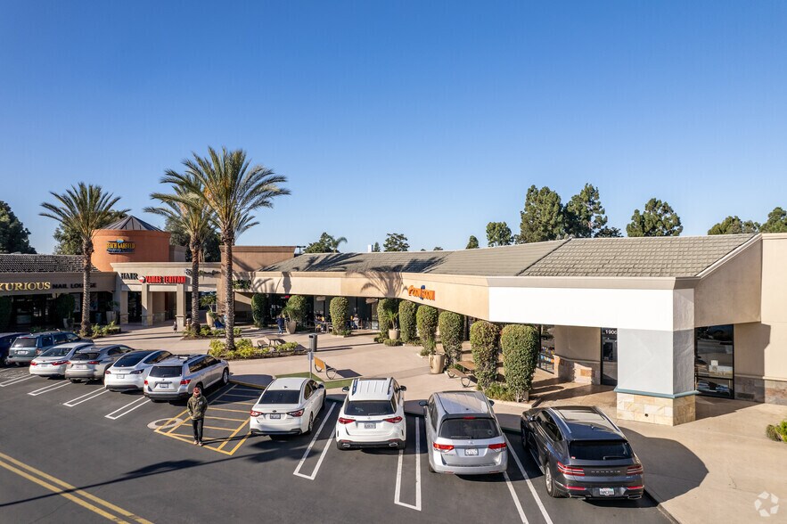 More Photos Of 19021-19121 Beach Blvd, Huntington Beach Unknown For Lease