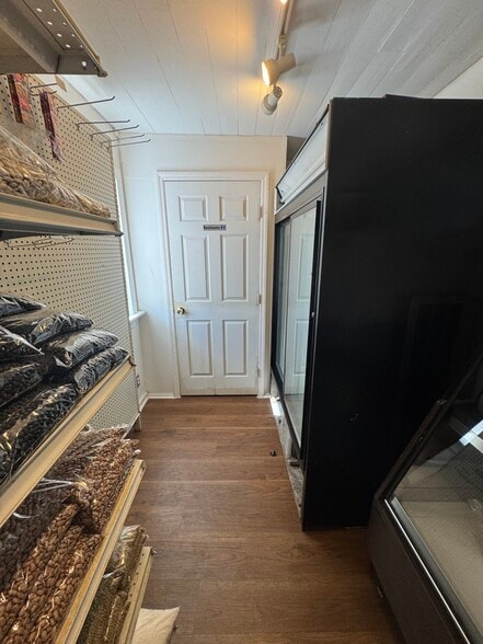 More Photos Of 2602 US-41, Greenbrier Freestanding For Sale
