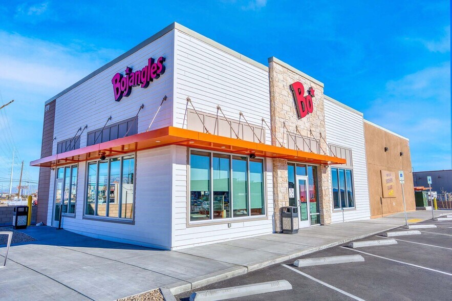 Primary Photo Of 1730 28th St SW, Wyoming Fast Food For Sale