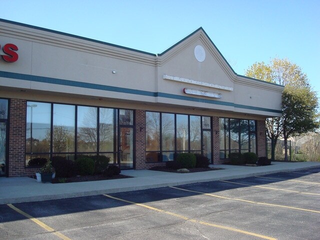 More Photos Of 11300-11314 W Southwest Hwy, Orland Park Storefront Retail Office For Lease