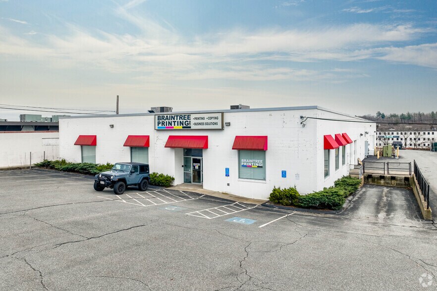 Primary Photo Of 230 Wood Rd, Braintree Freestanding For Sale