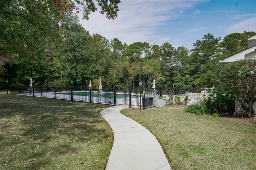 More Photos Of 2809 Highway 138 E, Jonesboro Land For Sale